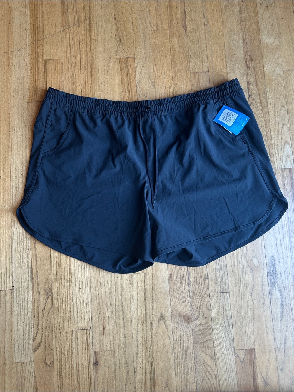 Columbia Women's Black Regular Fit Omni-Shade 3x 6” Ins Shorts